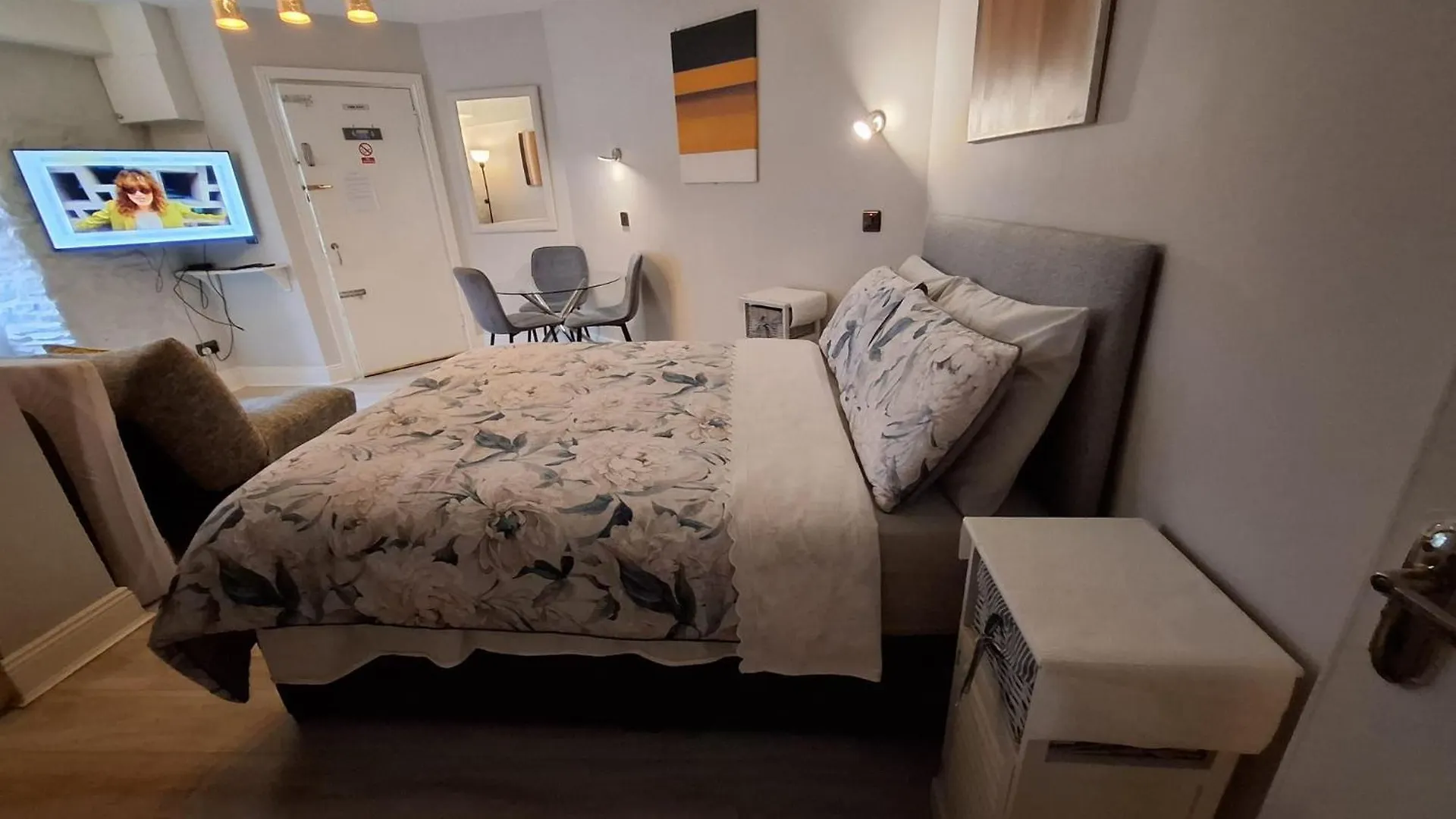 Mariners Rest One Bedroom Apartment In Innishannon Village Cork Ireland